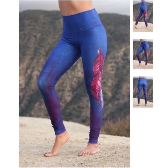 Love Zuvi feather leggings (like Teeki!) - Picture 2 of 4